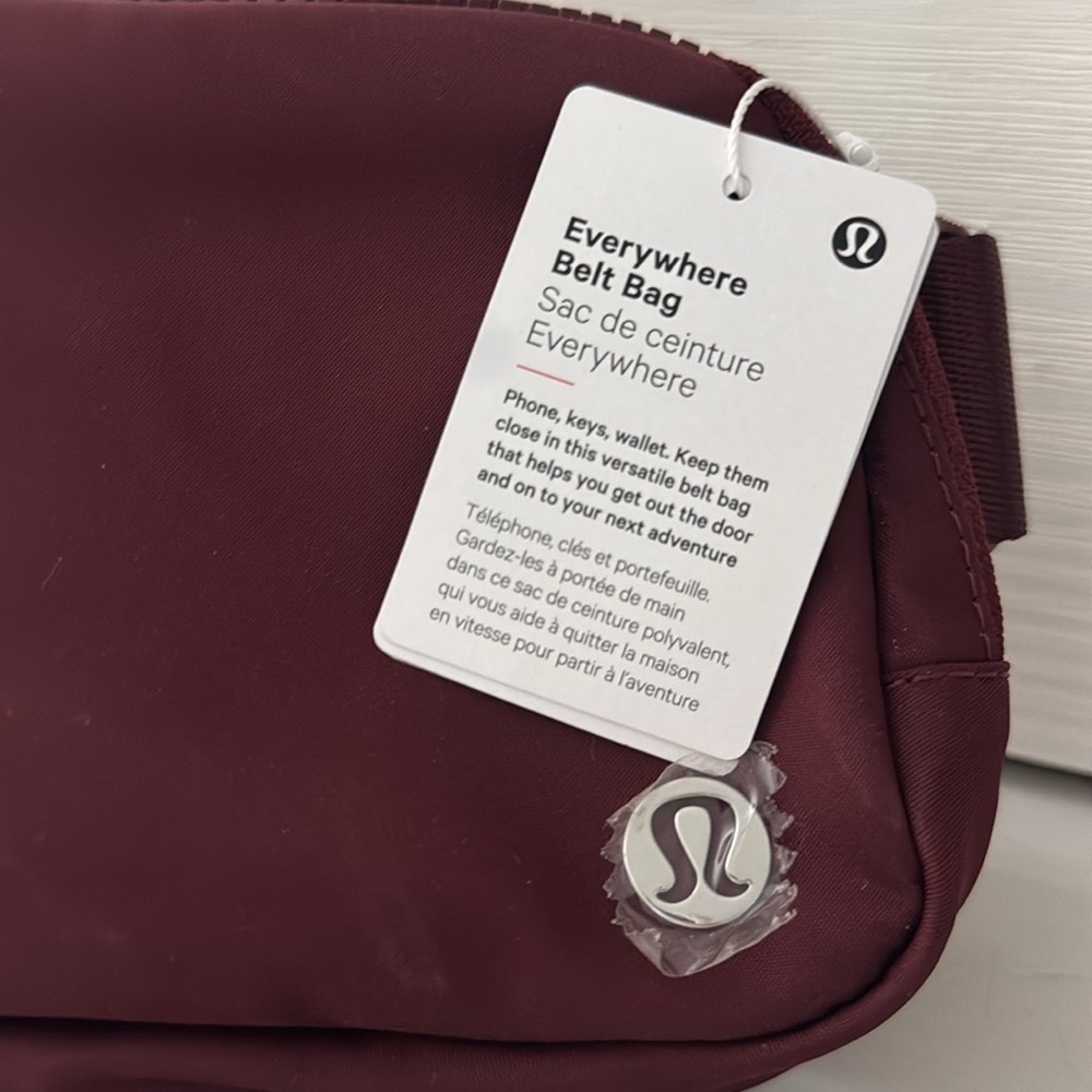 NWT lululemon everywhere belt bag - Picture 2 of 6